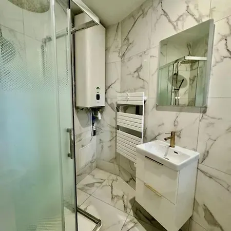 Cosy Proche De Disney, Paris Et Charles De Gaulle Apartment *